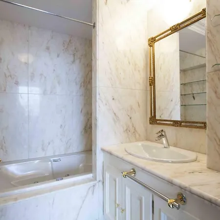 아파트 The Collection | Bellavista