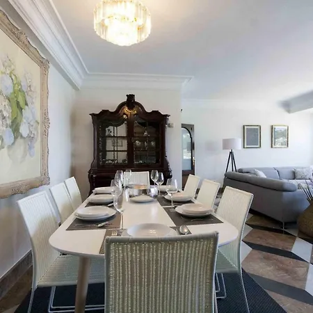 The Collection | Bellavista アパート